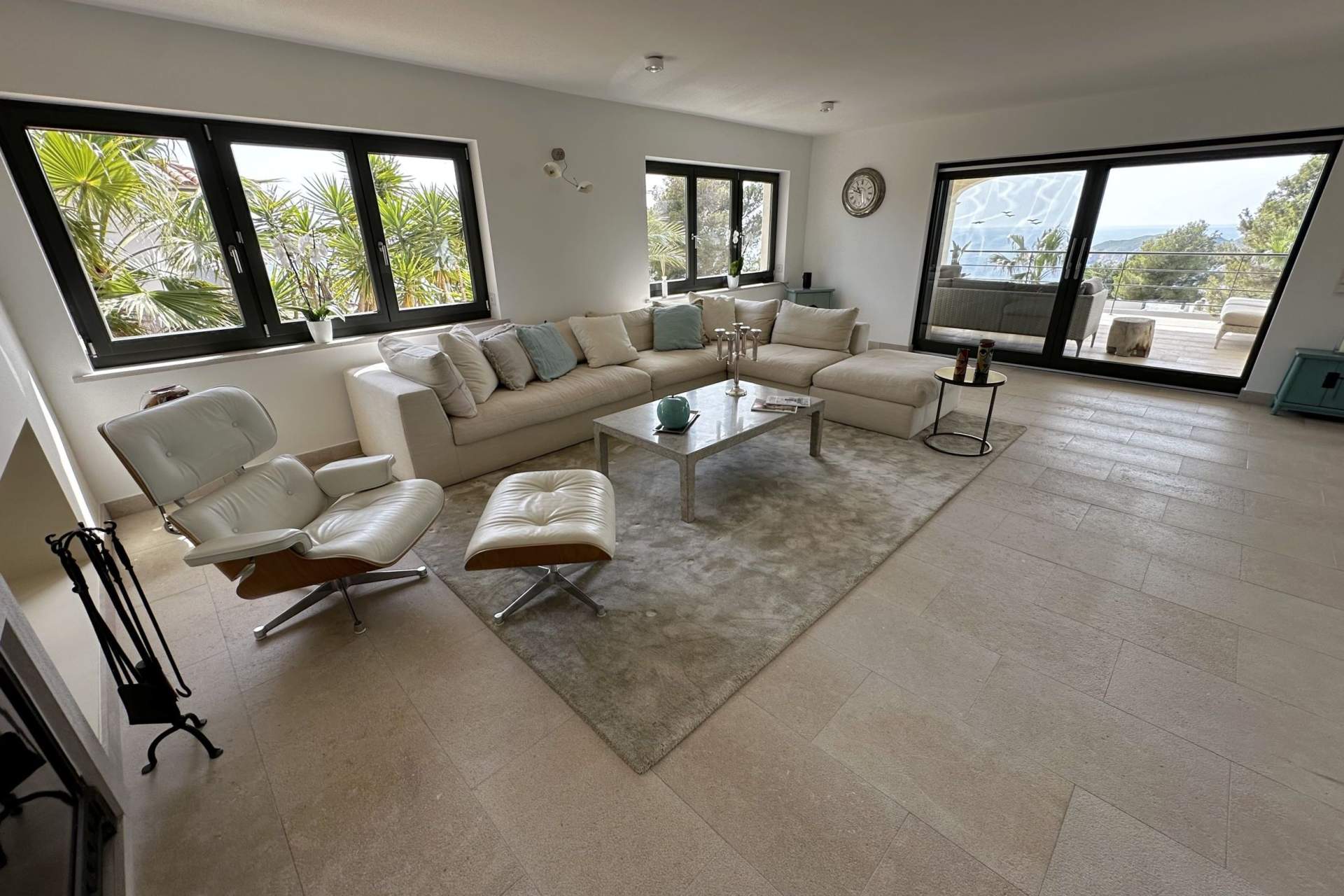 Modern villa with Mallorcan flair in Nova Santa Ponsa - ginesta.ch